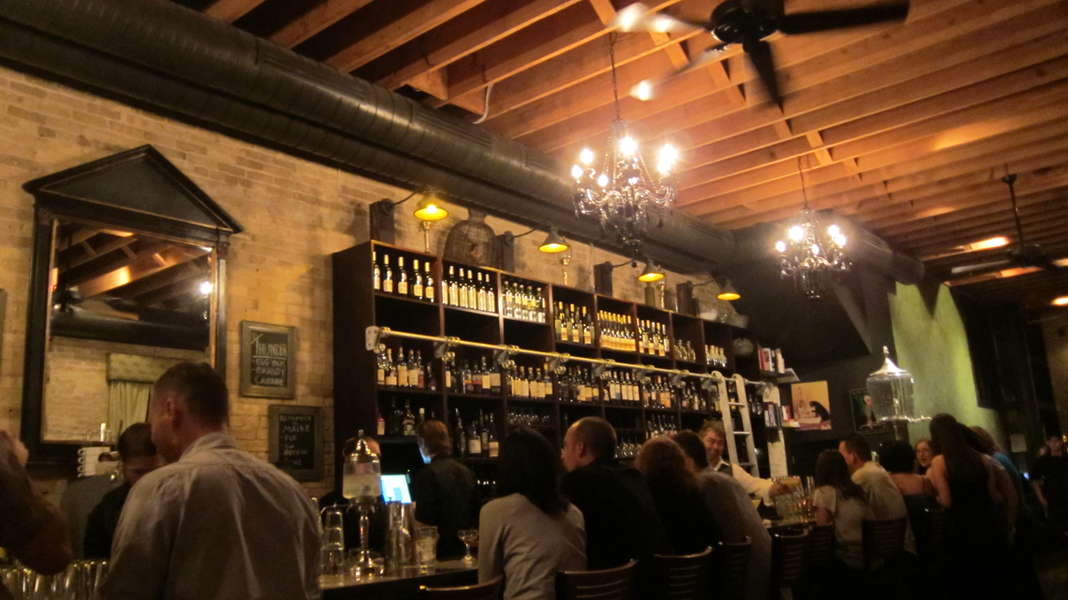 best-first-date-bars-in-austin-thrillist