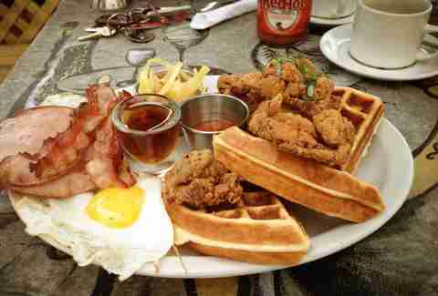 Best Restaurants & Breakfast Places In Montreal Near Me to ...