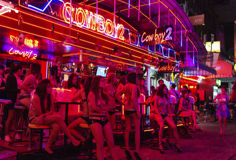 Red Light District Dos and Don'ts - Thrillist