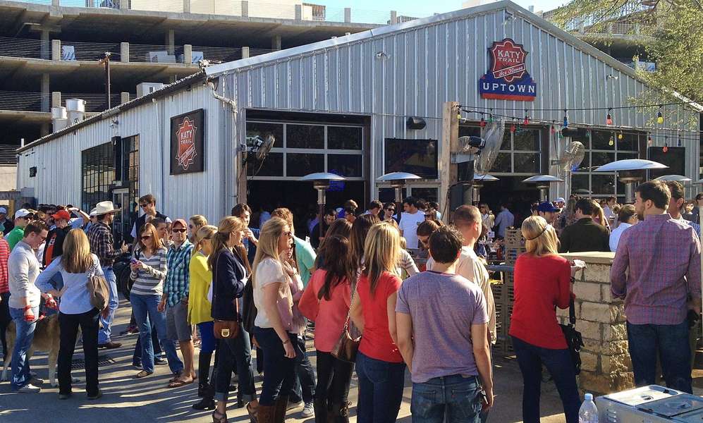 Dallas Bars You Can't Go To After You're 30 Thrillist