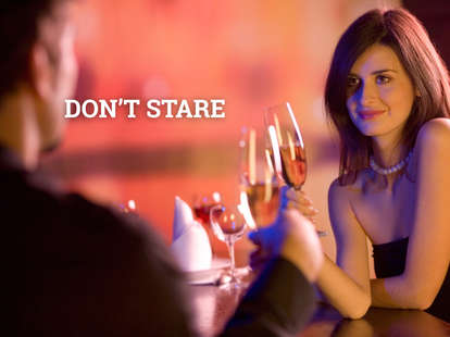 How to Flirt With A Girl at the Bar, According to Women - 17