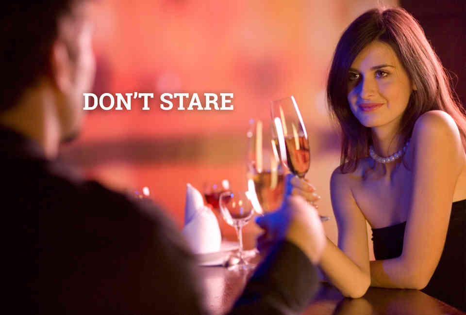 How To Flirt With A Girl At The Bar According To Women 17