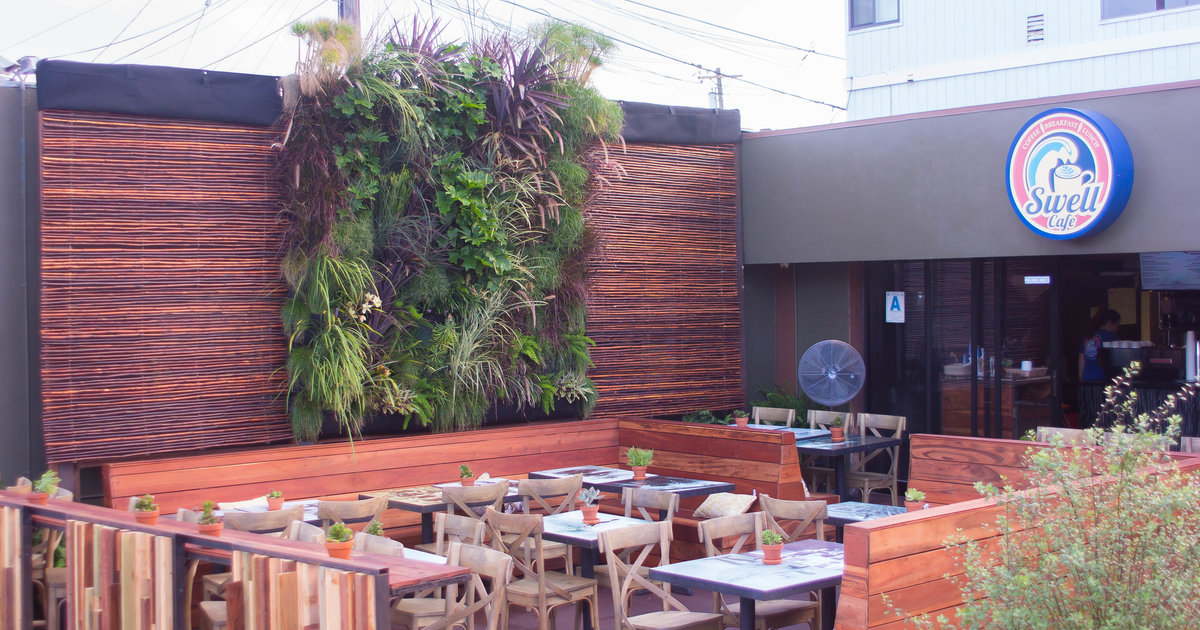 The Swell Café A San Diego, CA Bar.