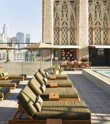 Best Rooftop Bars In Los Angeles Cool Places To Drink With A View Thrillist