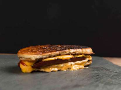 Hot Dog Grilled Cheese — Thrillist Recipes