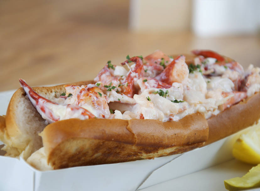 Local Experts Rank Boston S 9 Best Lobster Roll Sandwiches Thrillist [ 610 x 828 Pixel ]