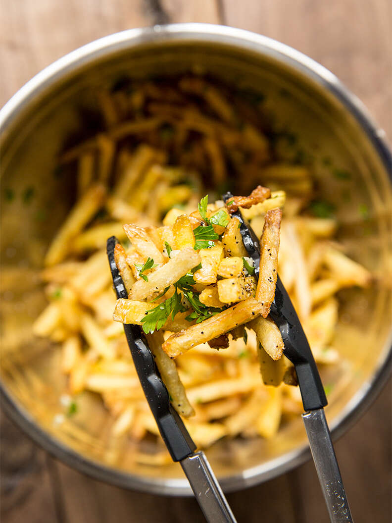 Giants Garlic Fries — Thrillist Recipes
