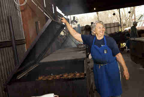 BBQ Women - Female Pitmasters and Experts - Thrillist