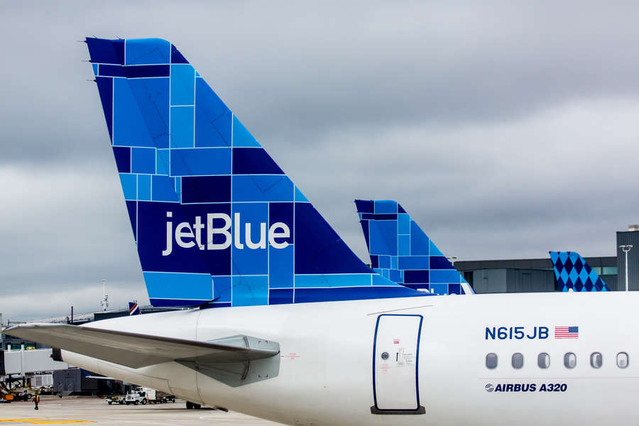 JetBlue Details New Checked Bag Fee Thrillist