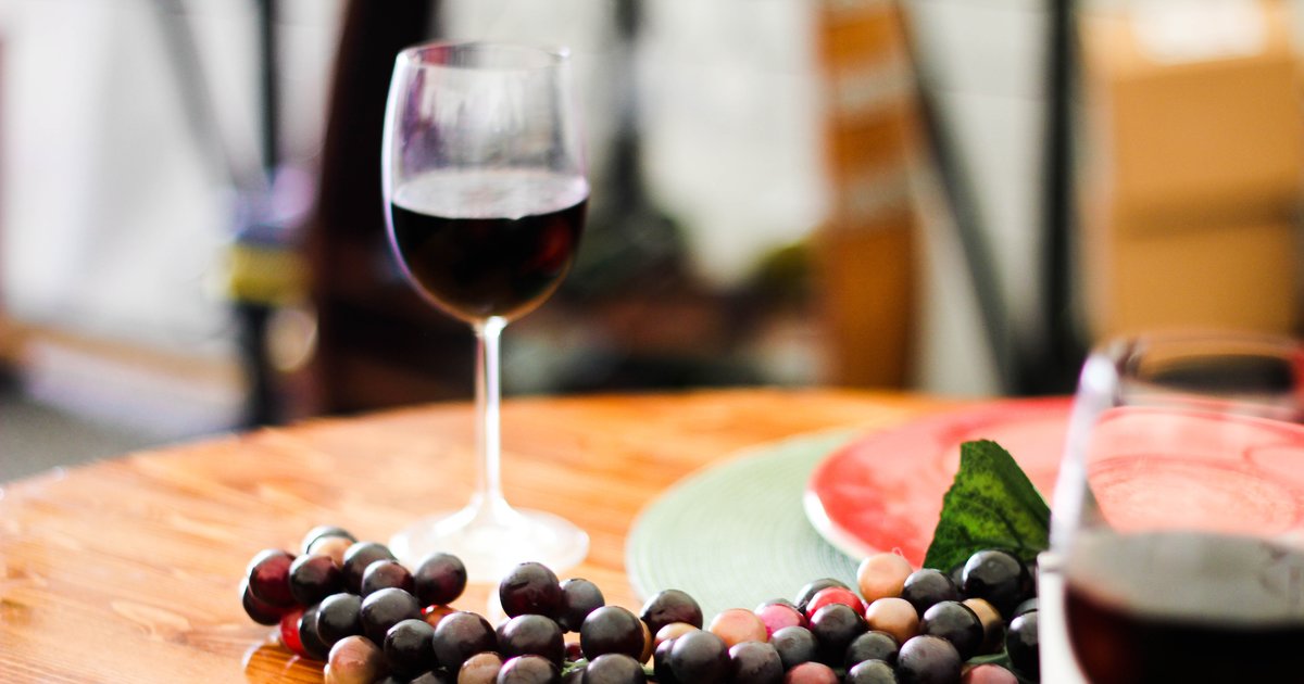 How to Talk About Wine Wine Vocabulary Thrillist