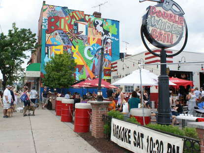 double wide grill pittsburgh bbq restaurant patio