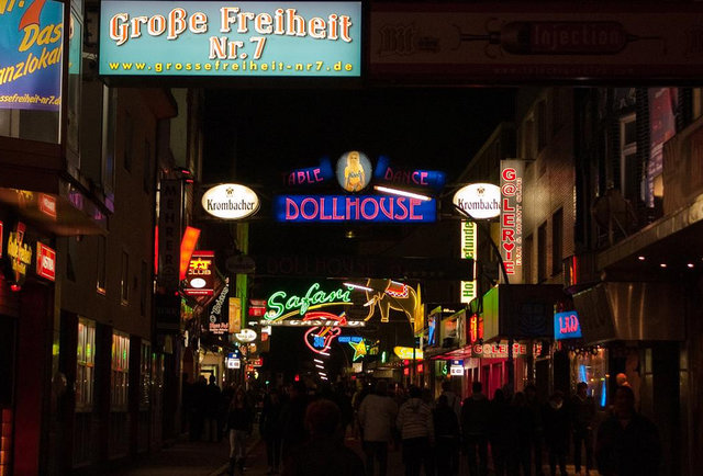 World's 8 Best Red-Light Districts - Guide To Hooking Up