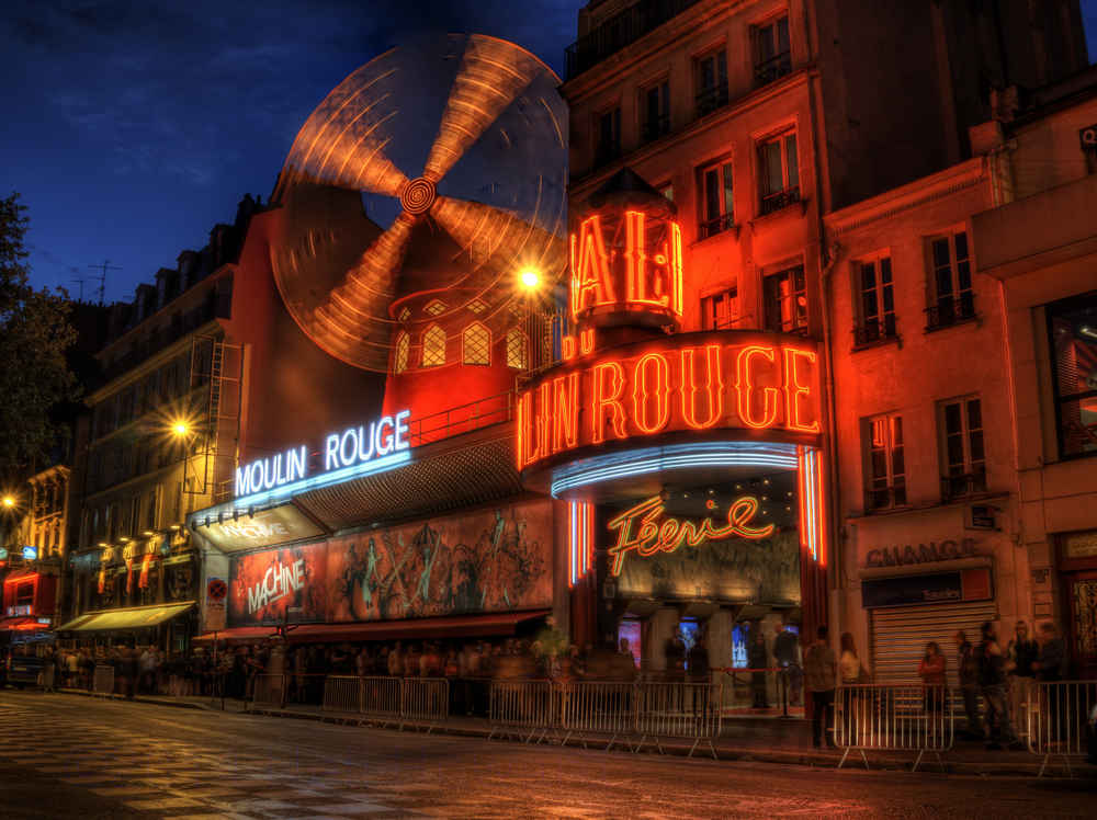 Adult Guide in Paris