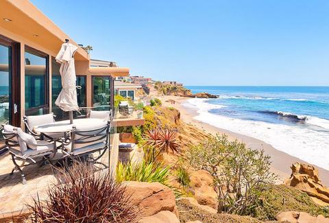 11 Luxury Beach Vacation Rentals Vrbo Airbnb Homeaway
