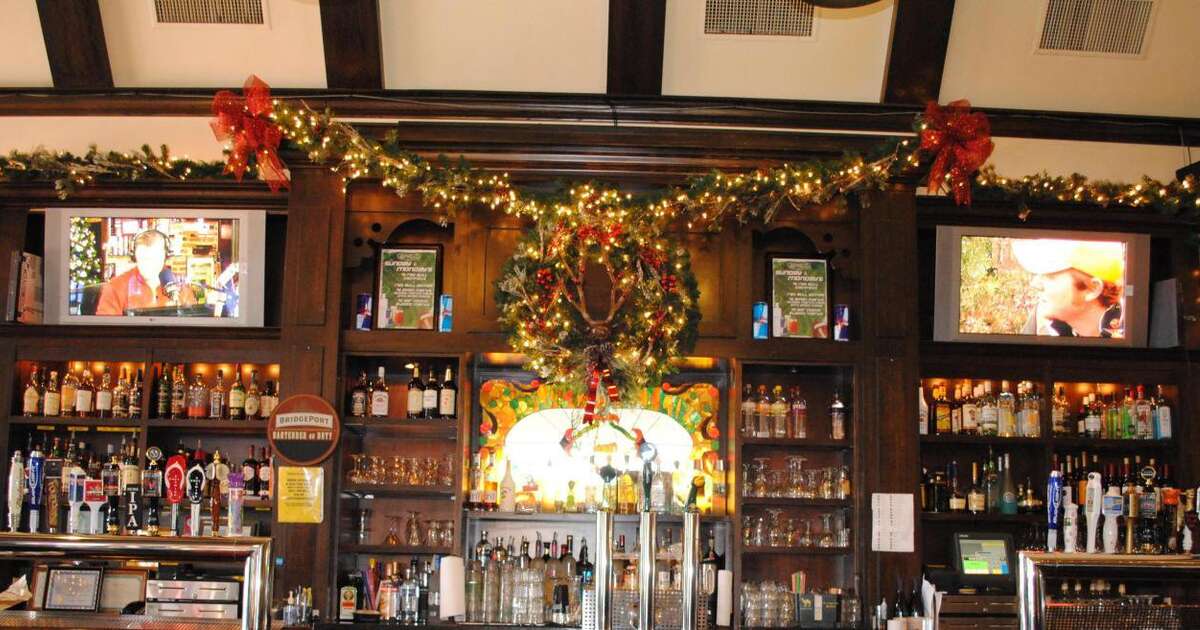 Best Bars in Chicago's Suburbs Thrillist