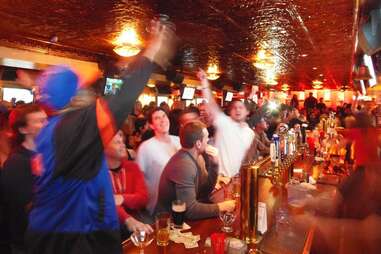 10 NYC Bars 30-Year-Olds Are Not Allowed In - Thrillist