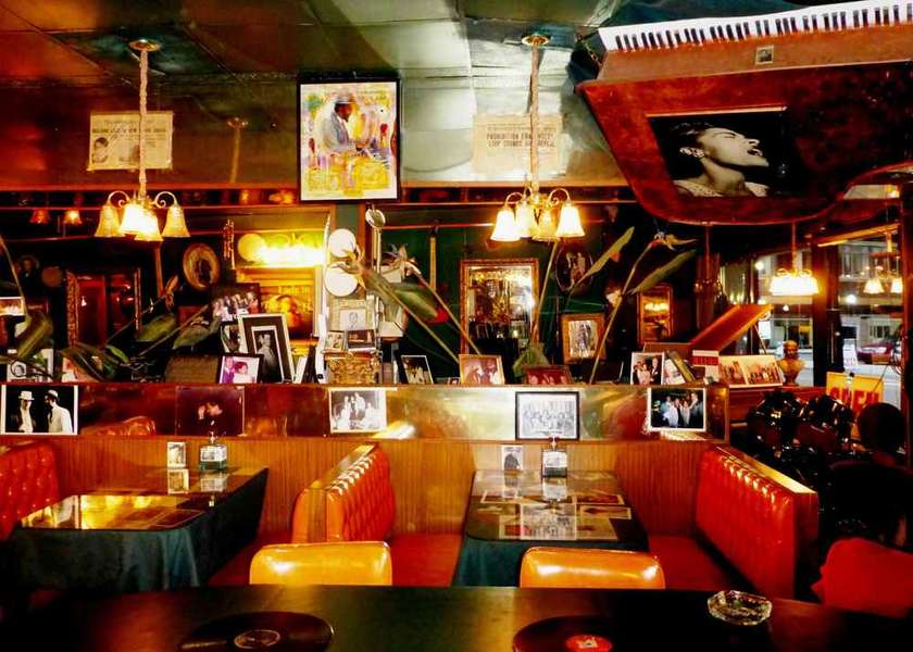 Cafe d'Mongo's: A Bar in Detroit, MI - Thrillist