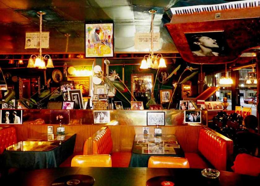 cafe-d-mongo-s-a-bar-in-detroit-mi-thrillist