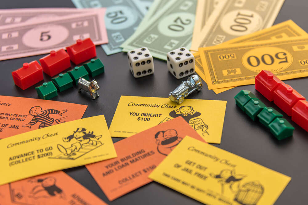 How to Win Monopoly: 12 Expert-Recommended Strategies