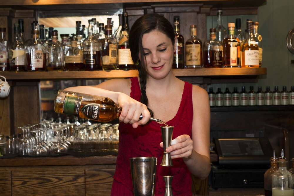 14 Female Bartenders You Need To Know In Nyc Thrillist