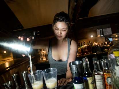 14 Female Bartenders You Need to Know in NYC - Thrillist