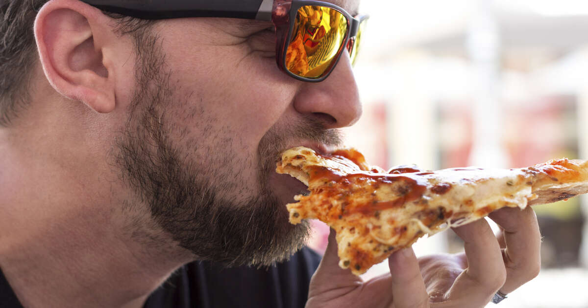 how-you-eat-pizza-says-a-lot-about-your-personality-thrillist