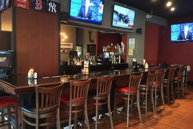 Detroit’s Best Sports Bars - The 10 Coolest Spots to Catch the Game ...