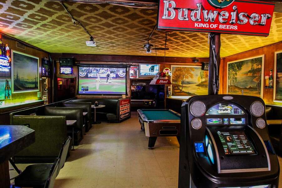 The Plaza Tavern A Bar in Madison, WI Thrillist