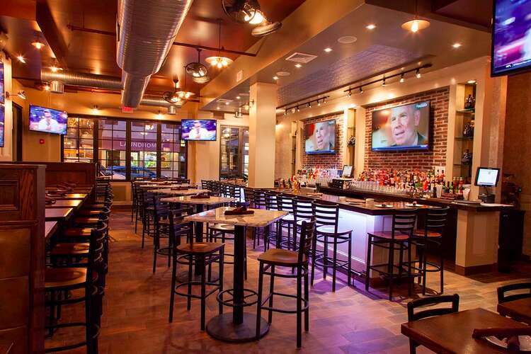 16 Philly Sports Bars Where You Can Catch the Big Game