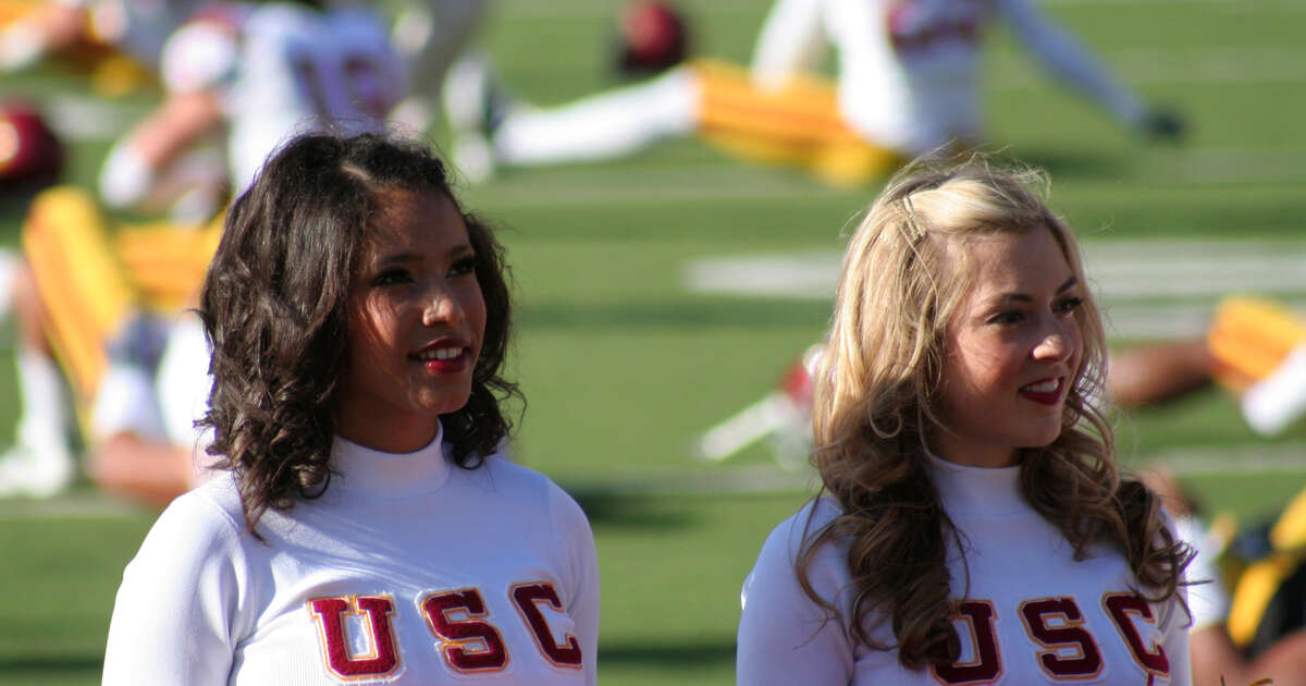 Colleges with the most attractive girls - Thrillist