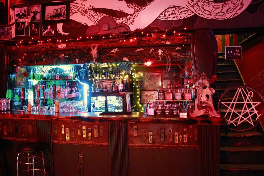 A Gothic Fairy Halloween! The Lovecraft Bar Brickbat club, Lincoln  Restaurant Portland, Argus Car Hire.
