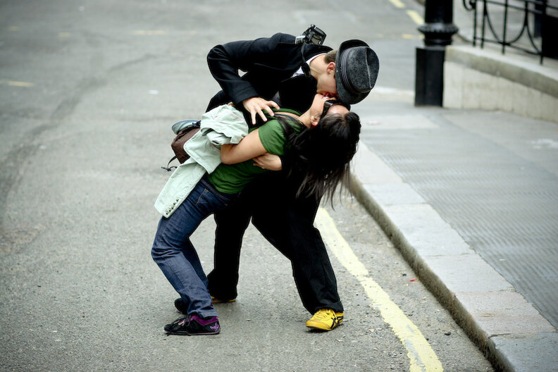 How to Kiss – A Guide to Making Out - Thrillist
