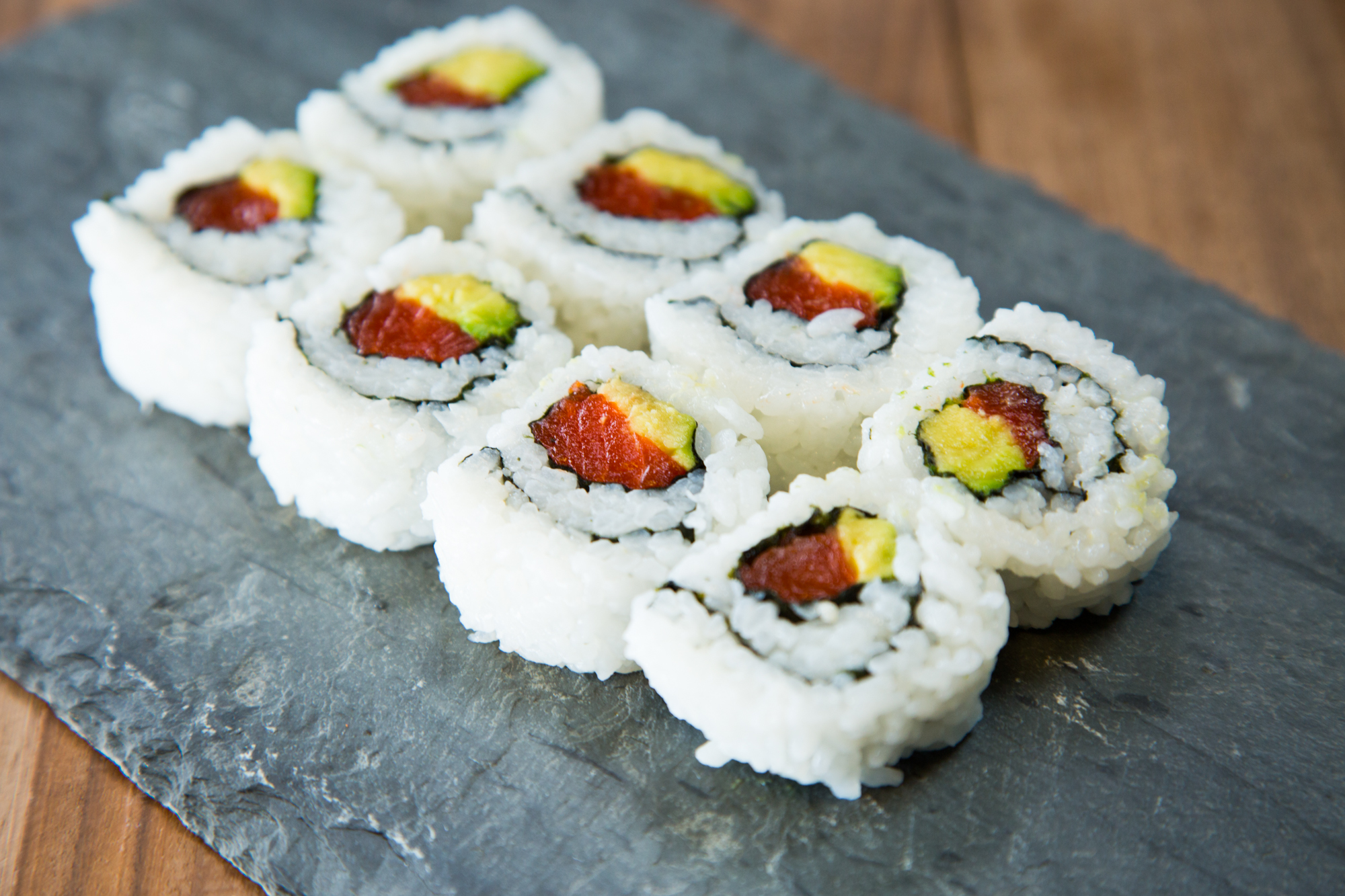 How To Roll Sushi Thrillist Recipes