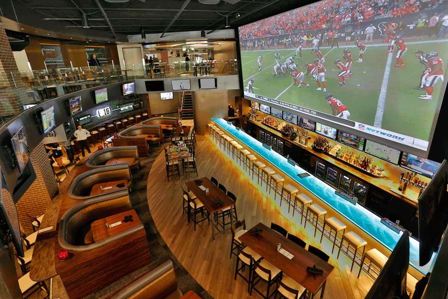 The Best Sports Bar in Every NFL City Thrillist