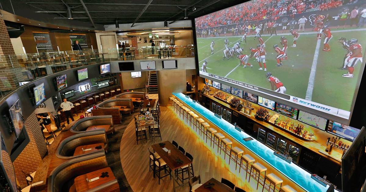 Great D.C. Sports Bars for Watching Football and Other Big Games