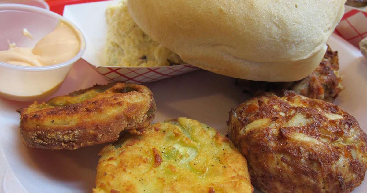 The 17 Best Washington DC Neighborhood Lunch Spots Thrillist