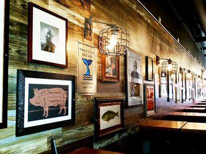 Jackson Tavern: A Bar in Chicago, IL - Thrillist