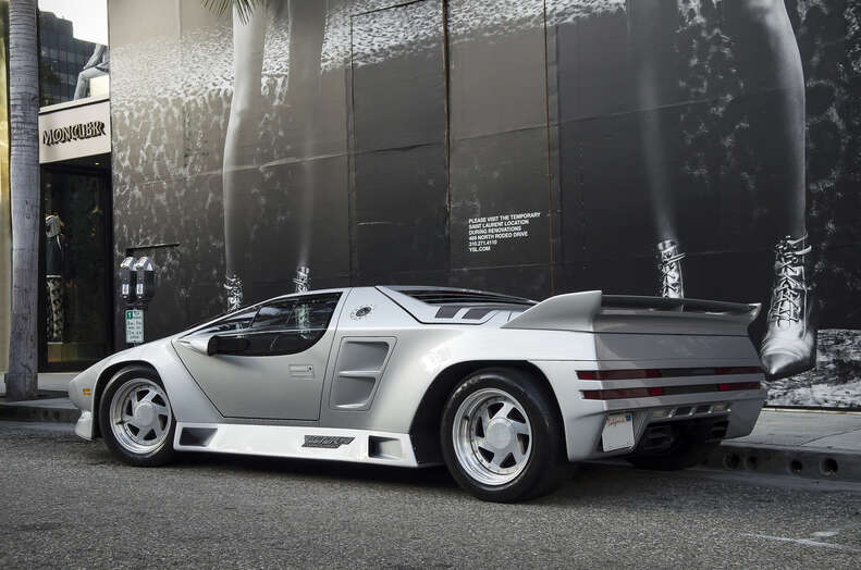 The 15 Most '80s Cars of the 1980s - DeLorean, Countach, Testarossa ...