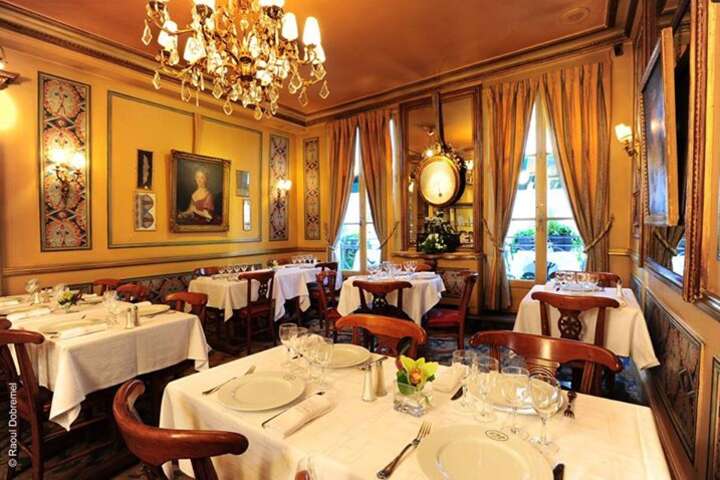 These 12 Paris Restaurants Are the Oldest in the City