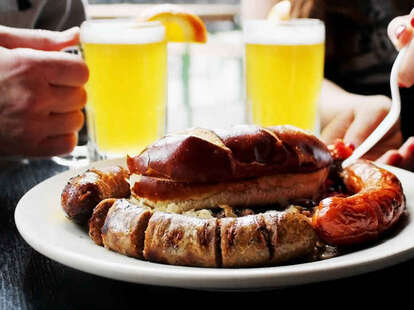 Great beers and bratwurst at Milwaukee Brat House