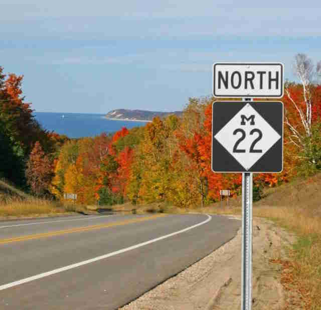 The 11 Best Fall Road Trips From Detroit - Michigan Tourist ...