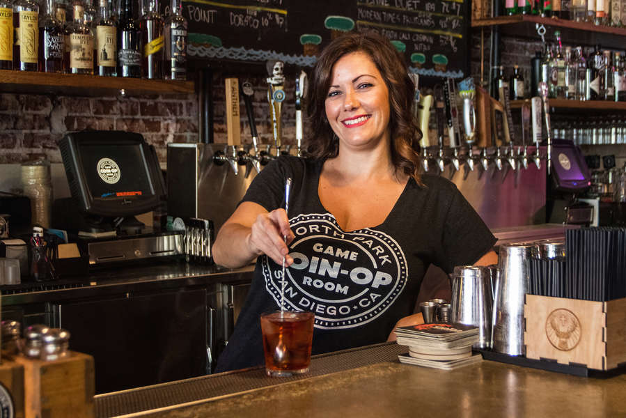 8 San Diego Female Bartenders You Should Know - Thrillist