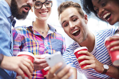 Bad Cellphone Etiquette That Should Be Banned - Thrillist