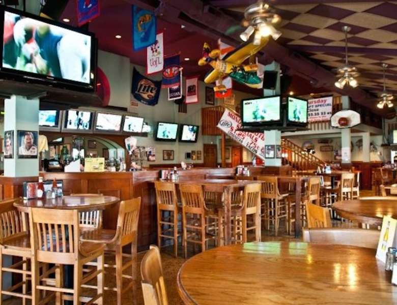 Hoops Grill And Sports Bar A Bar in Louisville, KY Thrillist