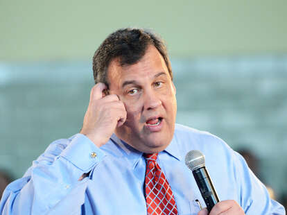 Chris Christie Kicked Off Amtrak Quiet Car For Being Loud - Thrillist