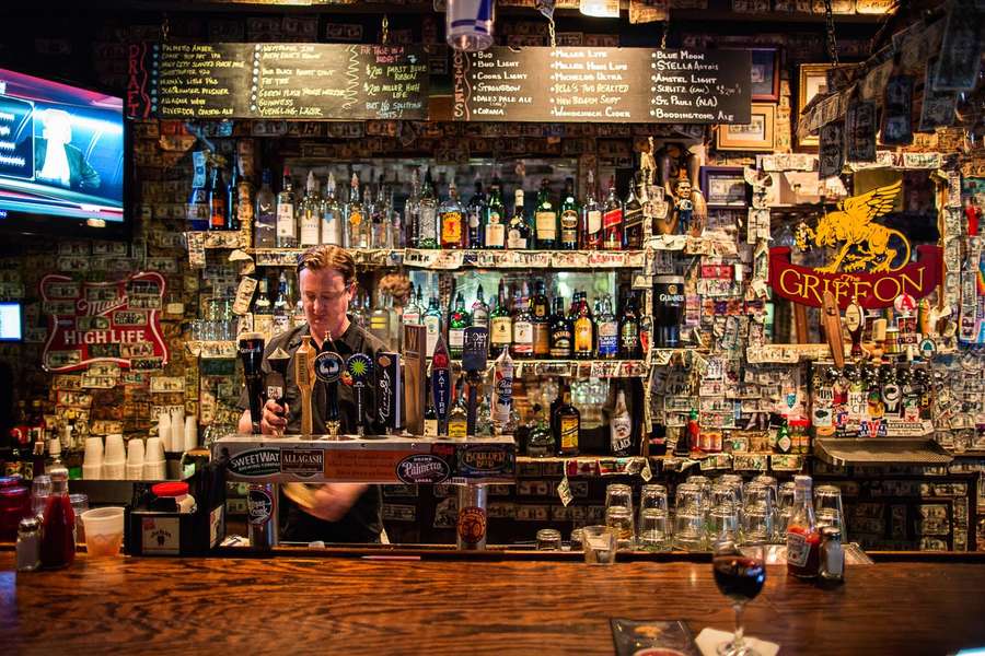 The Griffon Pub: A Bar in Charleston, SC - Thrillist