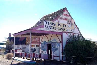 This Arizona Ghost Town Is Just 45 Minutes Away From Phoenix - Secret  Phoenix