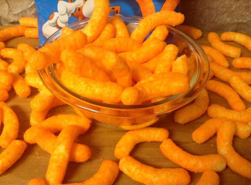 Cheetos Puffs versus Cheetos Crunchy