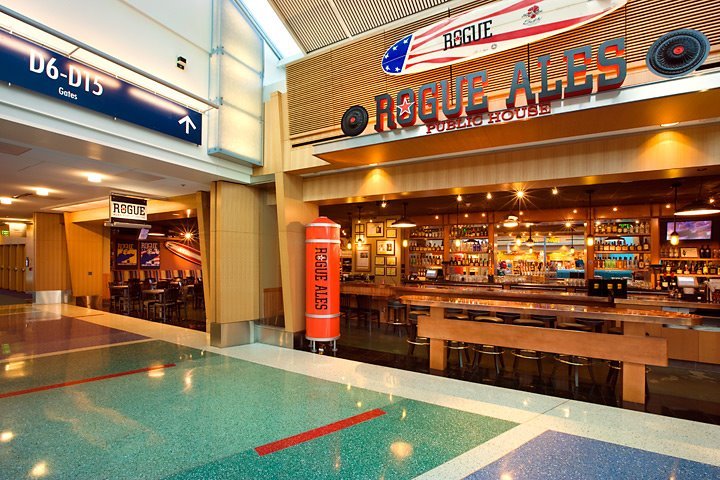 2015 Best Airport Bars Thrillist