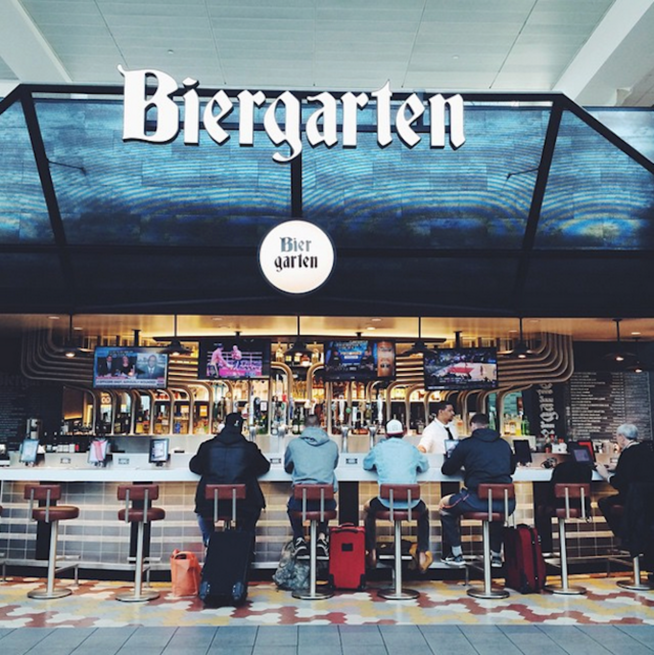 2015 Best Airport Bars Thrillist